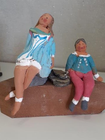 Mamma e Figlio sul Muretto