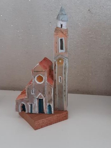 Casa con campanile , entroterra Ligure